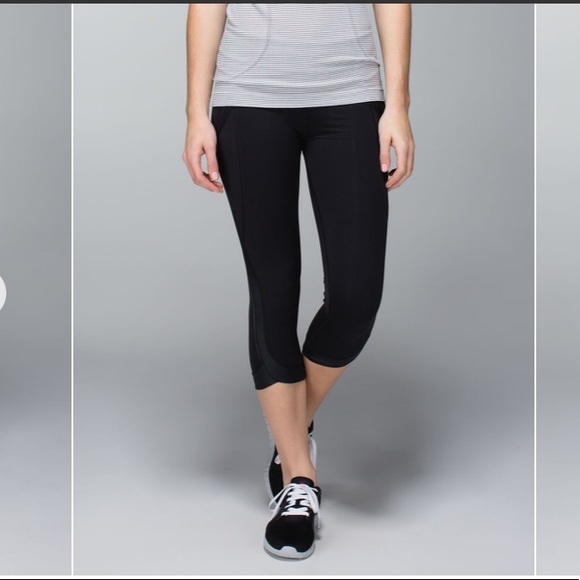Used Lululemon Chase me Chop black 6 legging pants tights - Picture 4 of 8